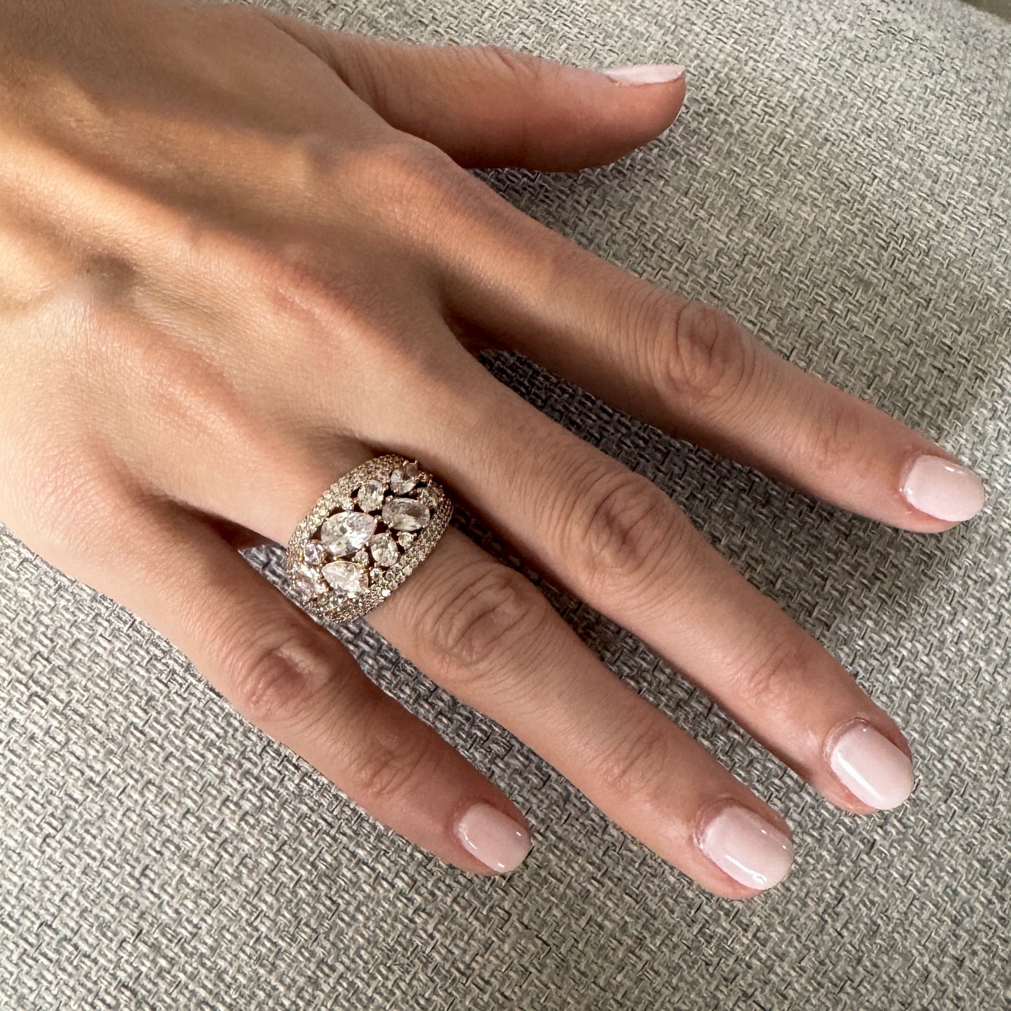 Adela Ring