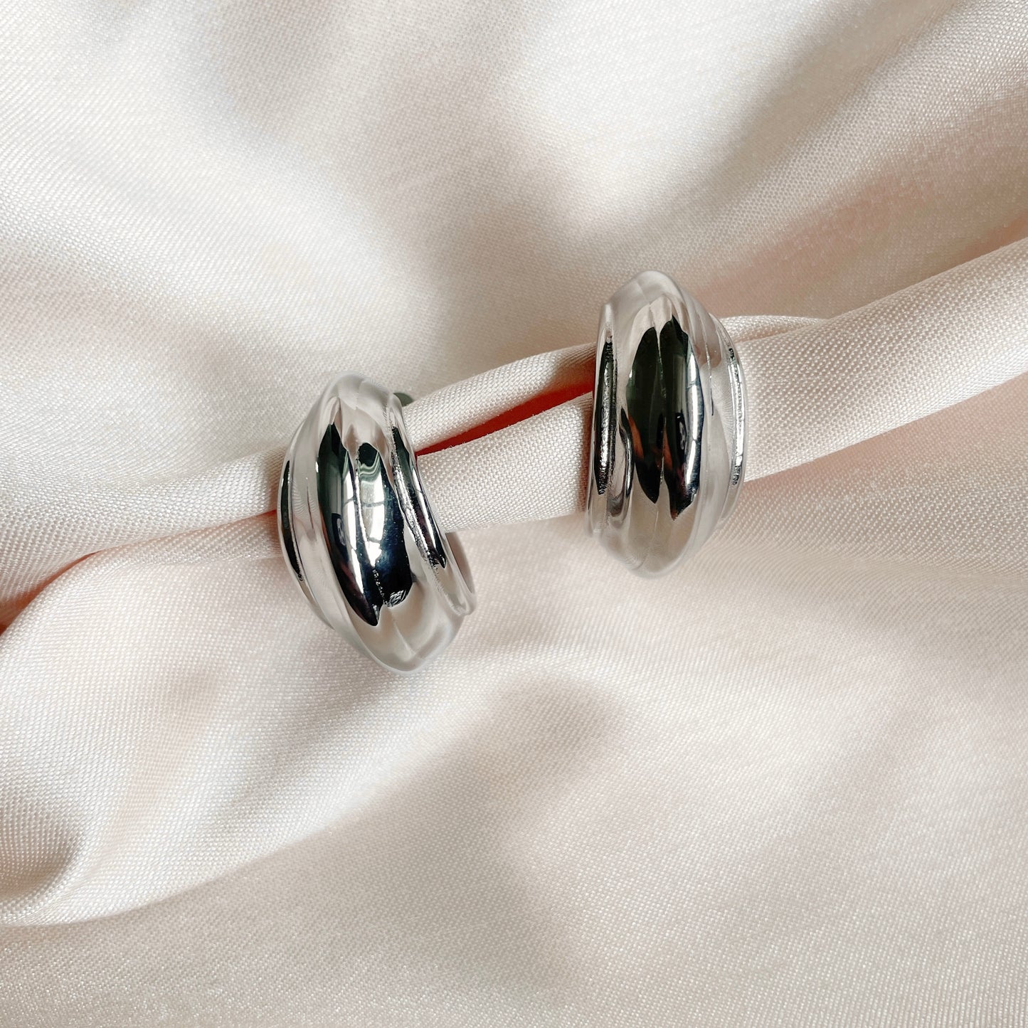 Phoebe Chunky Hoops