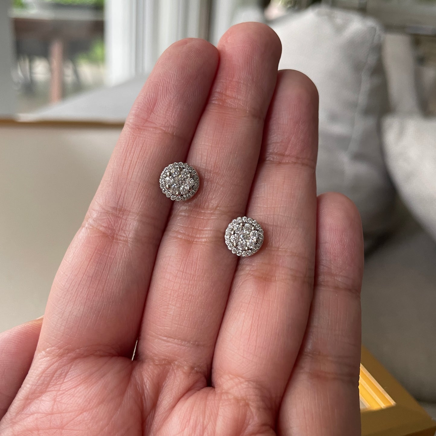 Maia Studs