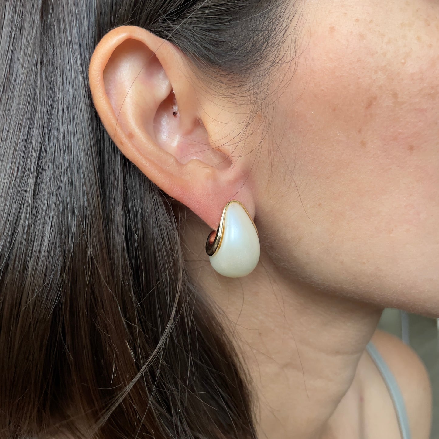 Nissa Pearl Hoop