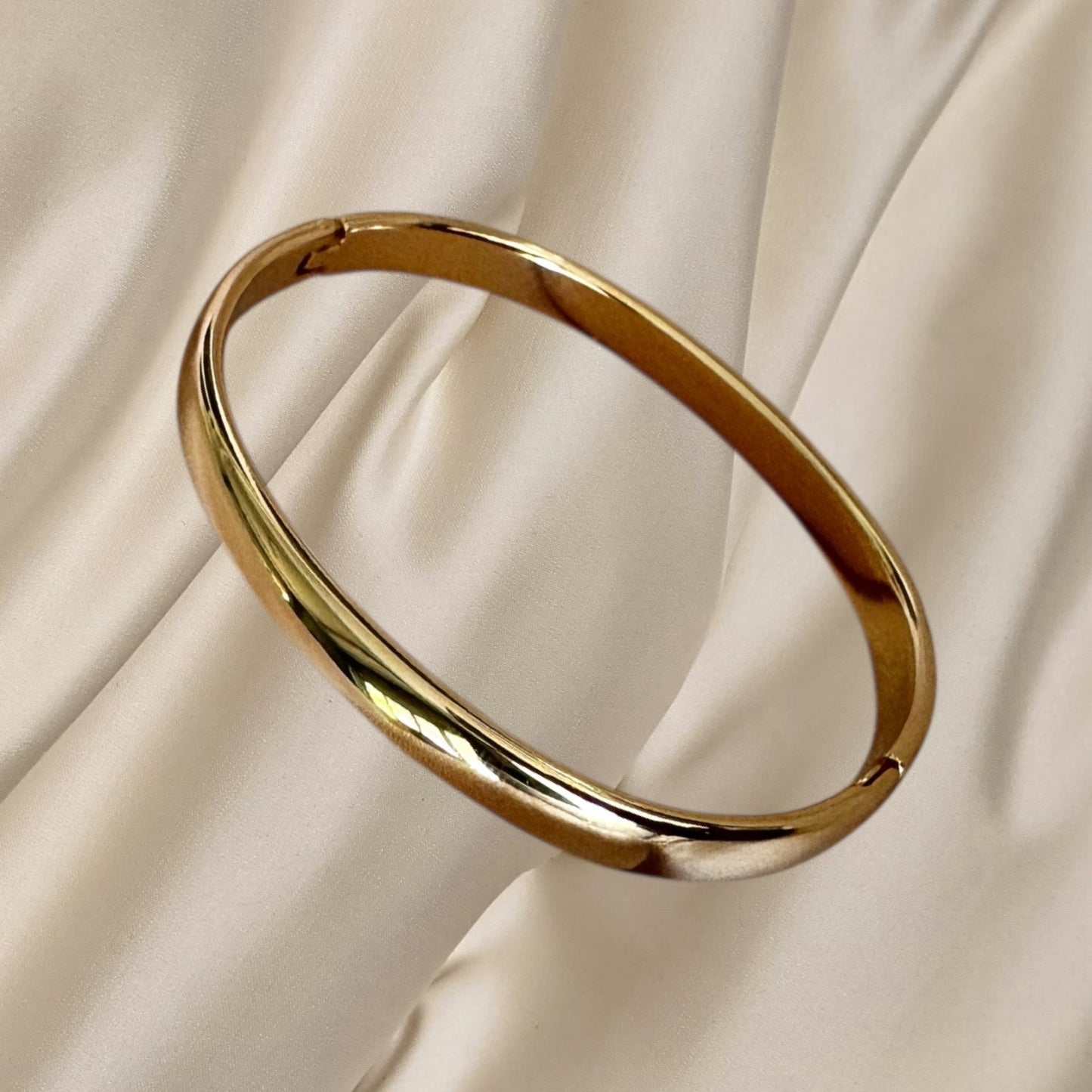 Raya Bangle