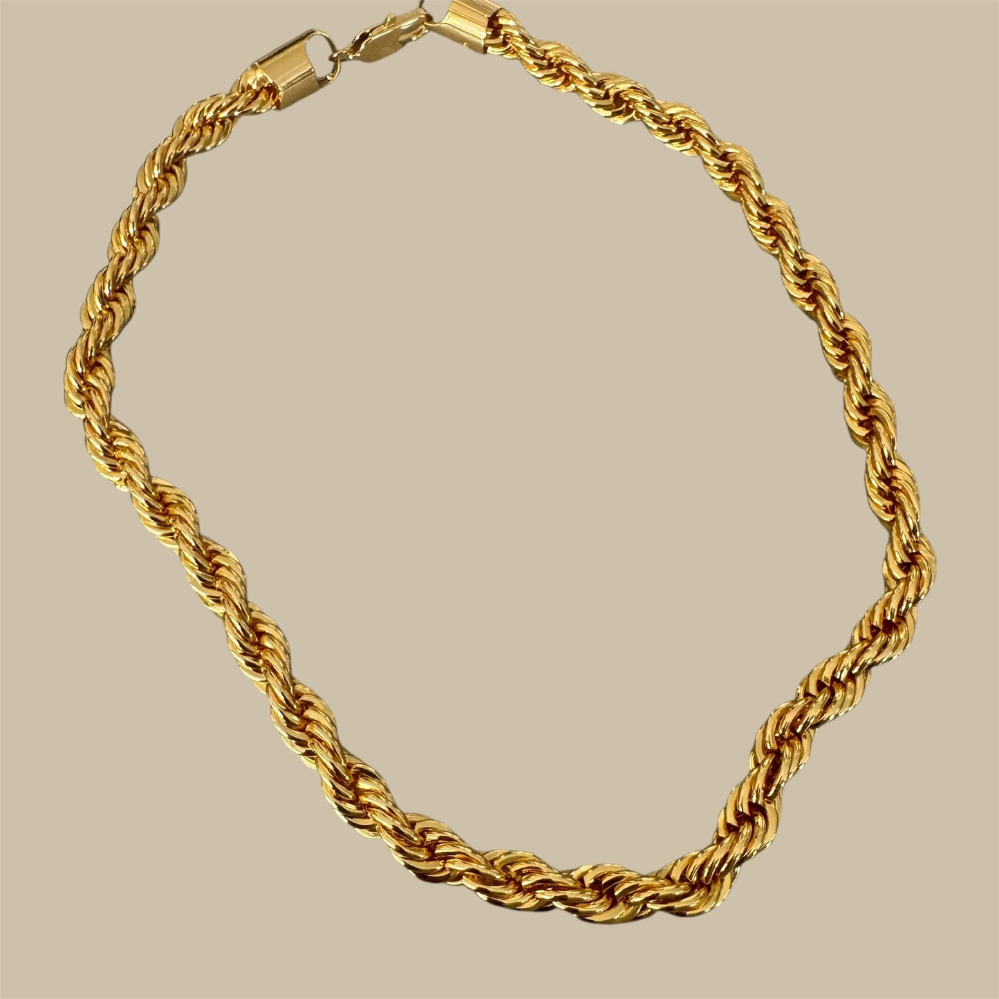Leona Necklace