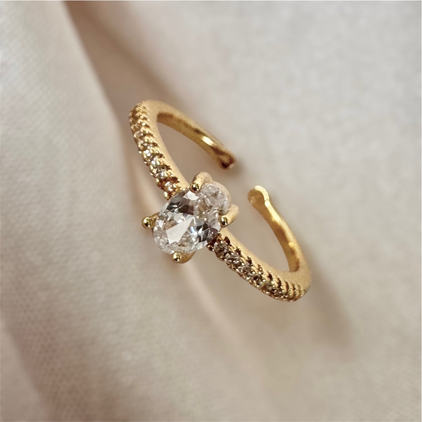 Iva Ring