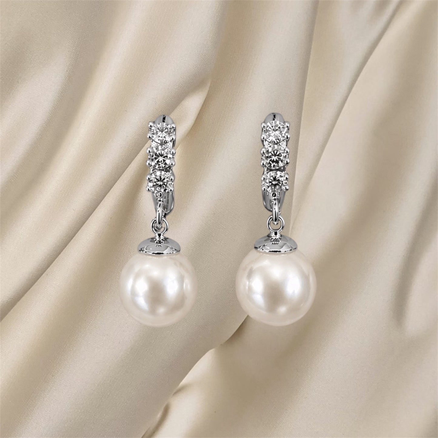 Liliana Pearl Drop